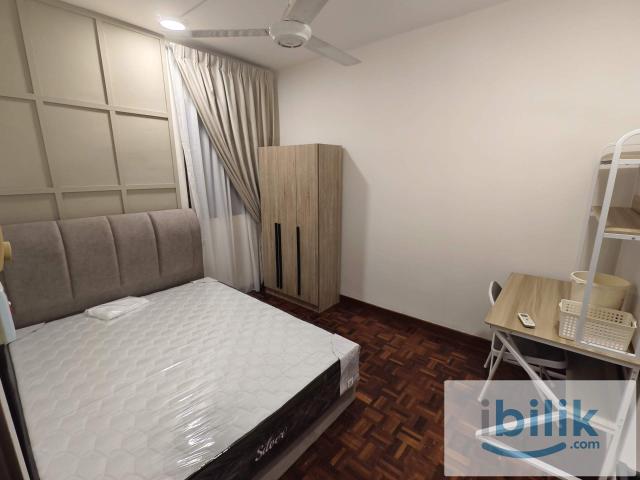 Room for rent in PJU 6, Petaling Jaya