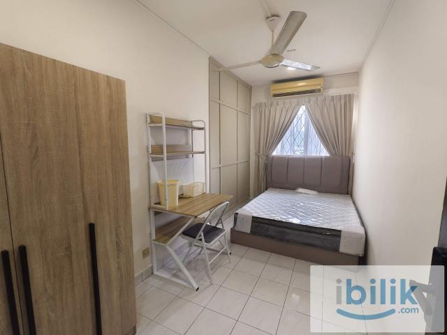 Room for rent in PJU 6, Petaling Jaya