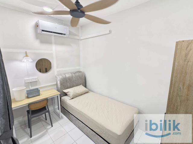 Room for rent in PJU 1A, Petaling Jaya