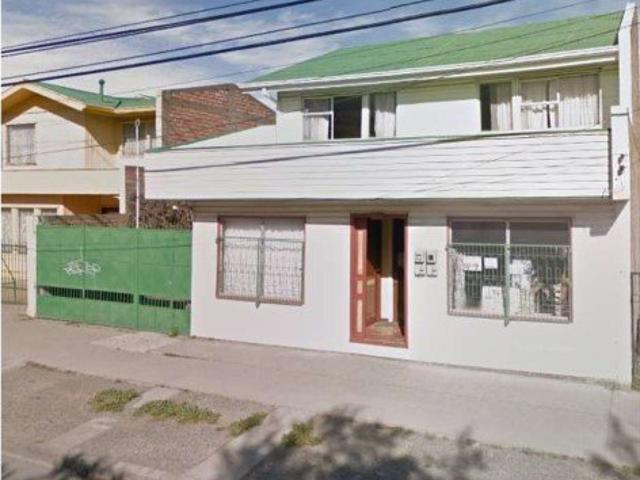 Punta Arenas, Amplia propiedad en arriendo para vivienda o uso comercial