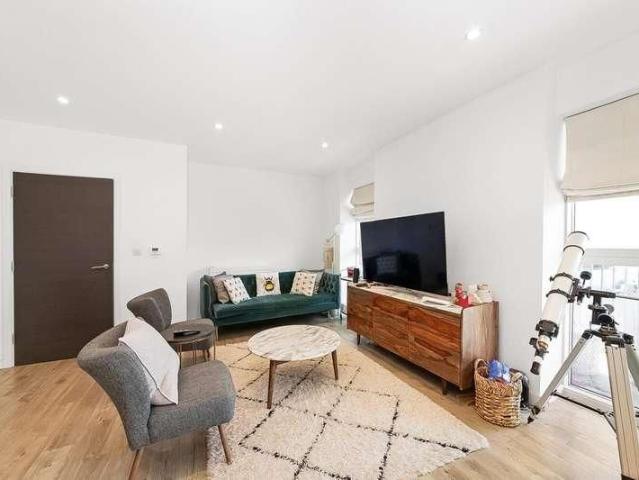 Apartment for rent in London Borough of Lewisham, Forest Hill