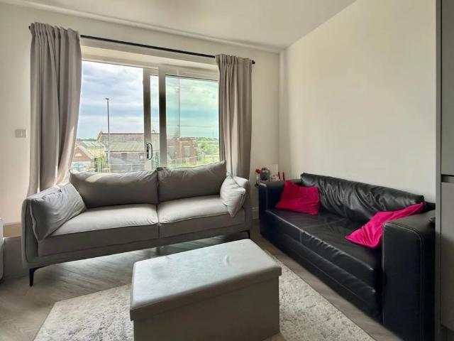 Apartment for rent in Oakdale, Poole
