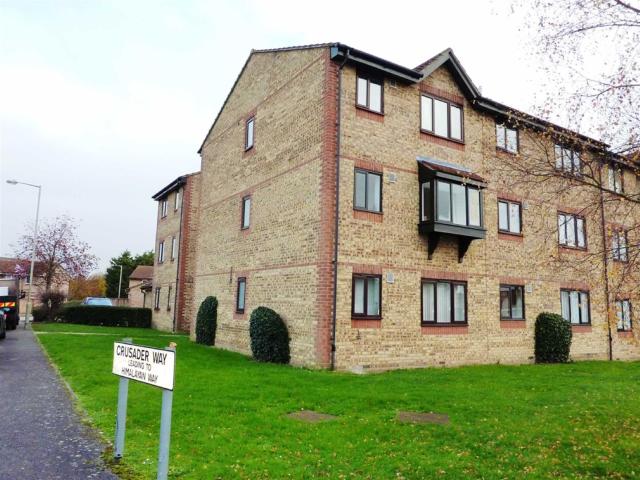 House for rent in Holywell Estate, Watford
