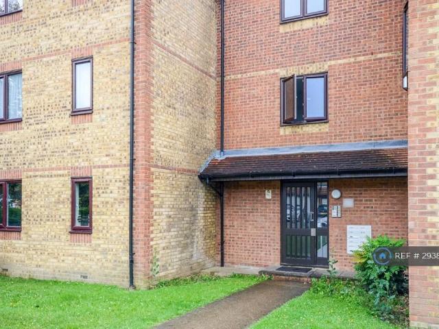 House for rent in Holywell Estate, North Watford