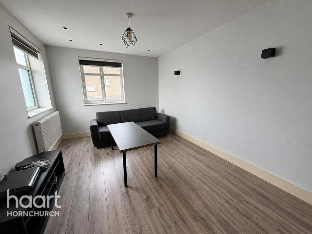 Apartment for rent in London Borough of Havering, Greater London