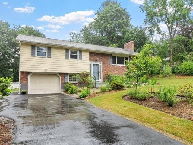 House for sale in Chelmsford, Massachusetts