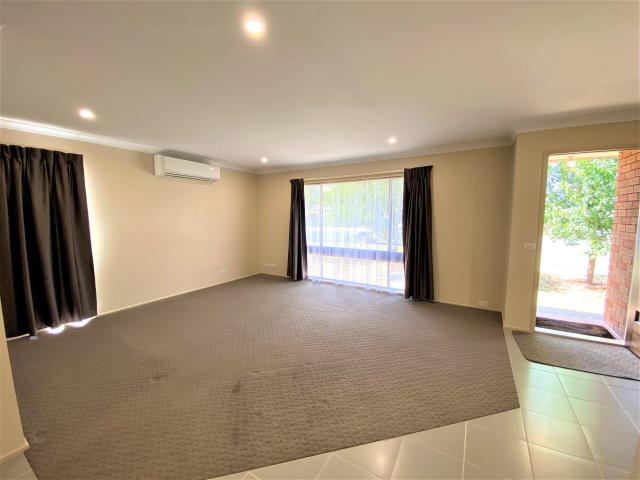 Townhouse for sale in West Wodonga, Victoria