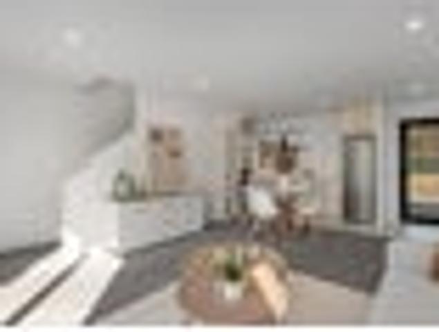 Townhouse for sale in Chaslands, Canterbury