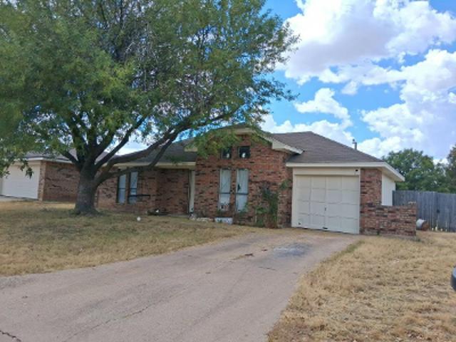 House for sale in Taylor, Texas