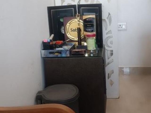 Commercial for rent in Hariana
