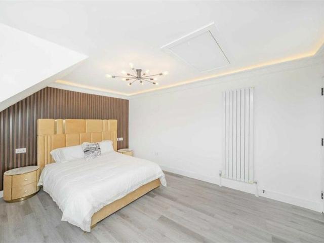 House for rent in Golders Green