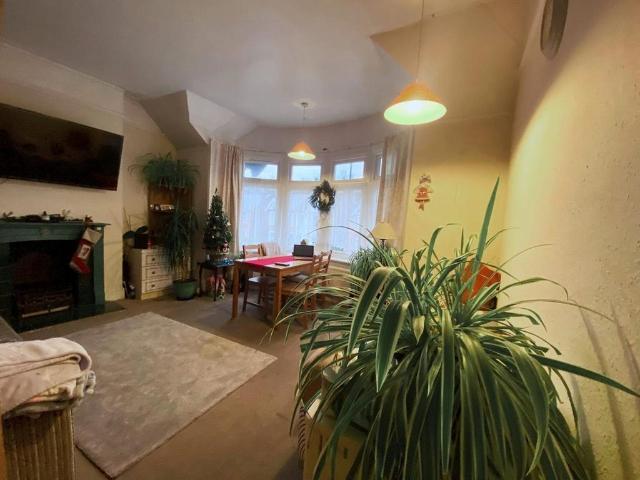 Apartment for rent in London Borough of Croydon, Purley