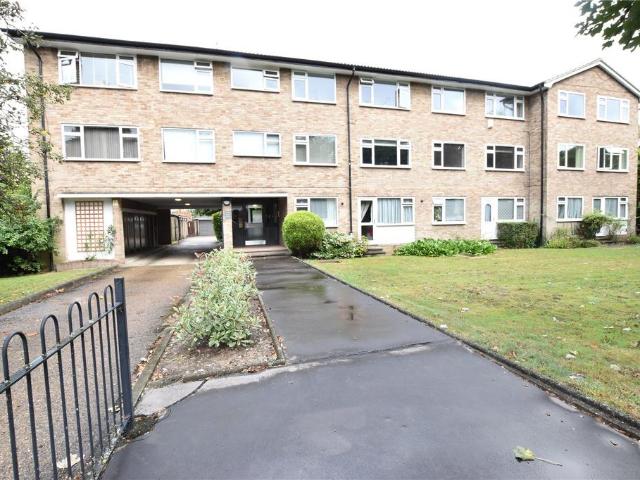 Apartment for rent in London Borough of Croydon, Purley