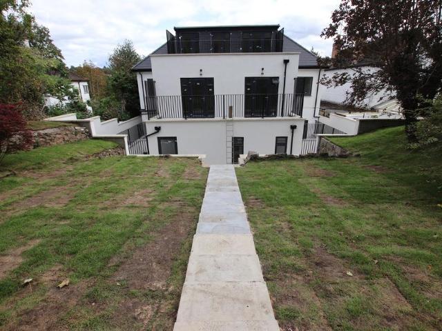 Apartment for rent in London Borough of Croydon, Purley