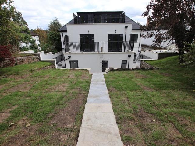 Apartment for rent in London Borough of Croydon, Purley