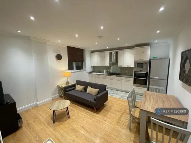 Apartment for rent in London Borough of Croydon, Purley