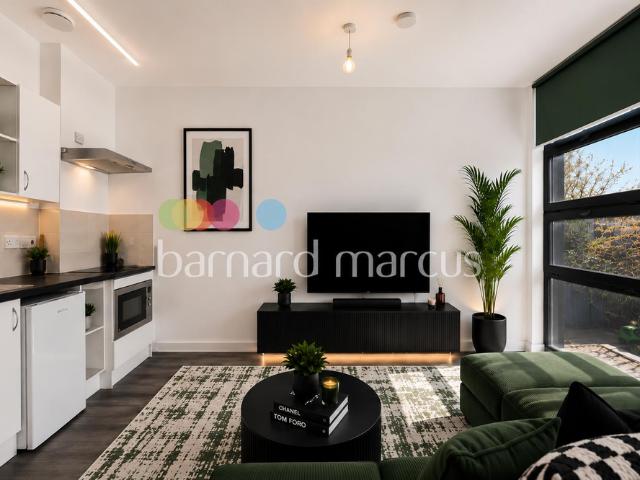 Studio for rent in London Borough of Croydon, Waddon