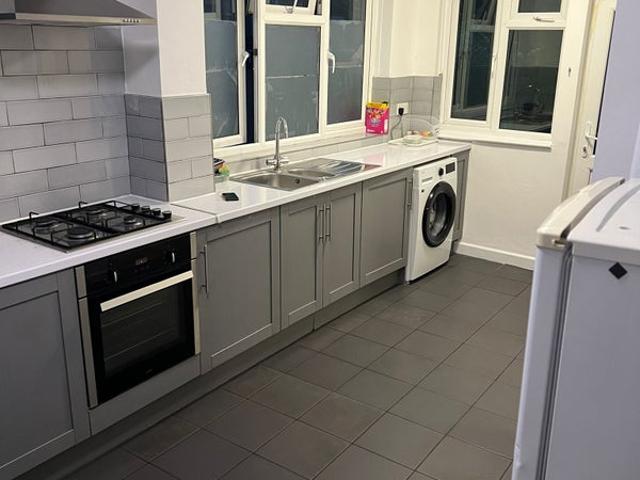 Room for rent in London Borough of Croydon, Greater London