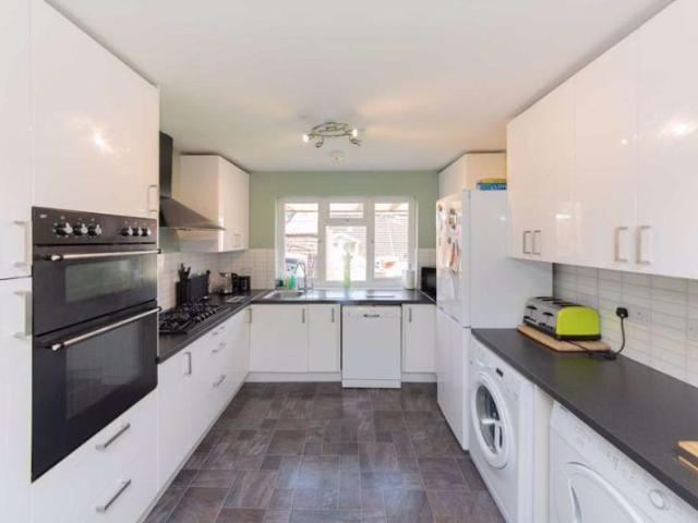 House for rent in Mill Hill, Greater London
