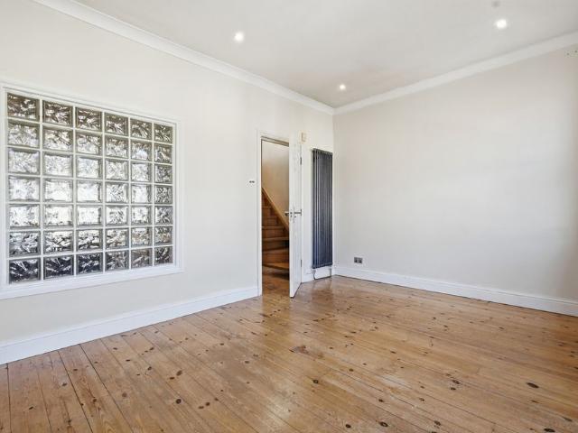 Apartment for rent in Cat Hill, Isle Of Man