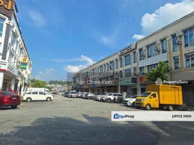 Shop for sale in Petaling, Subang Jaya