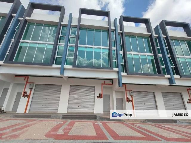 Shop for rent in Malaka