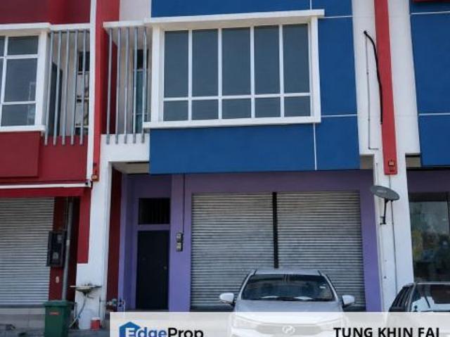 Shop for sale in Malaka