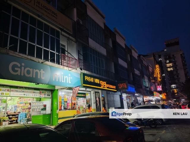 Shop for rent in Petaling, Subang Jaya