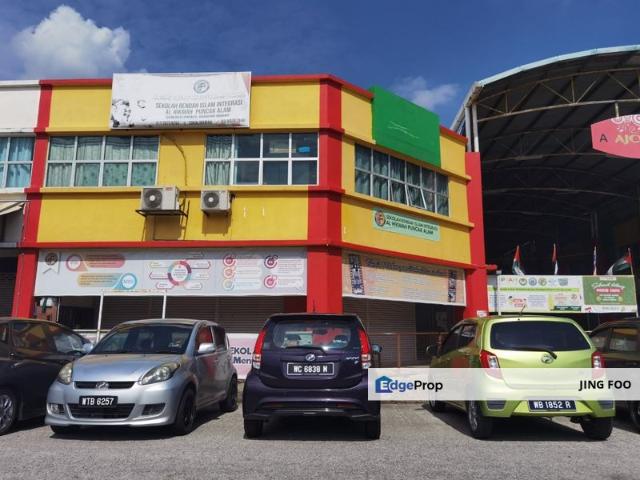 Shop for sale in Pusat Perdagangan Alam Jaya, Bandar Puncak Alam
