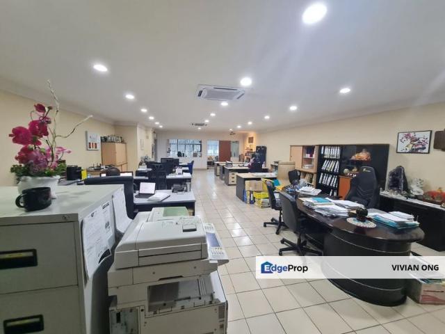 Shop for sale in Petaling, Subang Jaya