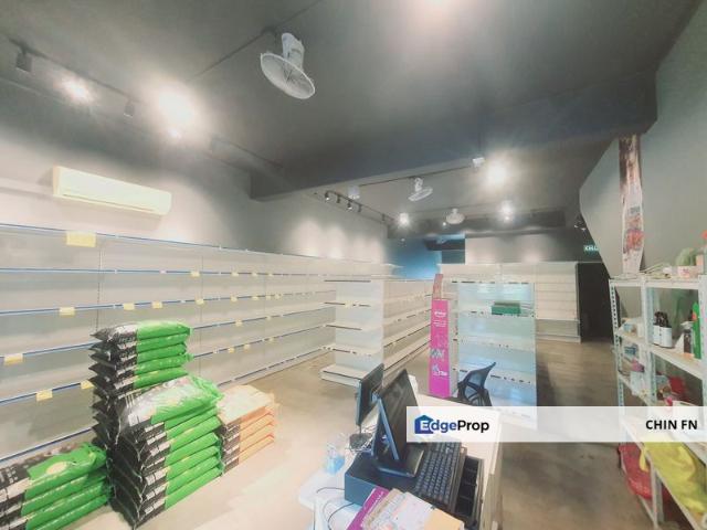 Shop for rent in Malaka