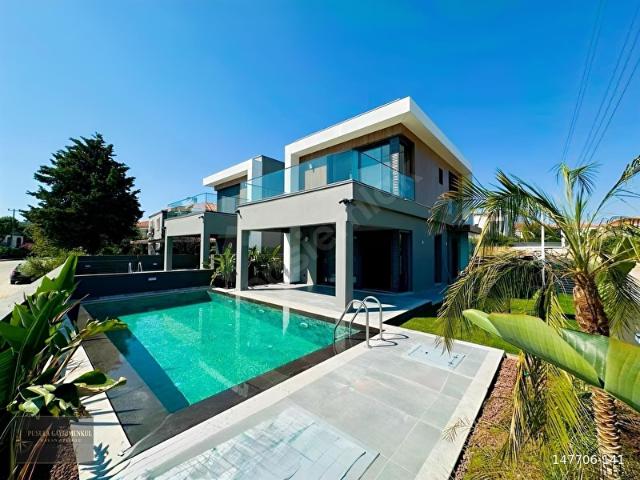 Çeşme, İzmir içerisinde satılık Villa