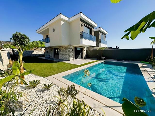 Çeşme, İzmir içerisinde satılık Villa