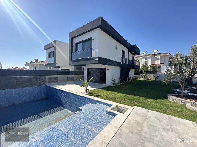 Çeşme, İzmir içerisinde satılık Villa