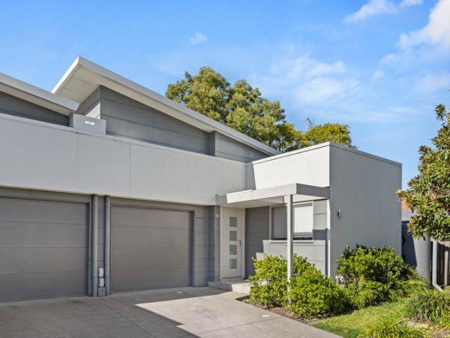 Townhouse for sale in Ambergate, New South Wales
