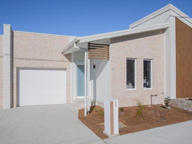 Villa for sale in Ambergate, New South Wales