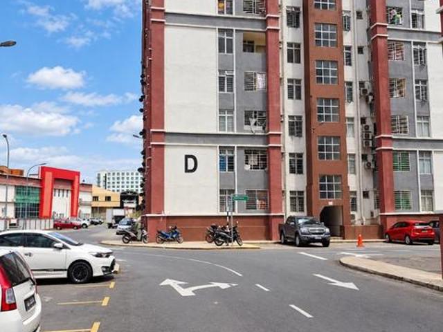 Apartment for sale in Putatan, Bahagian Pantai Barat