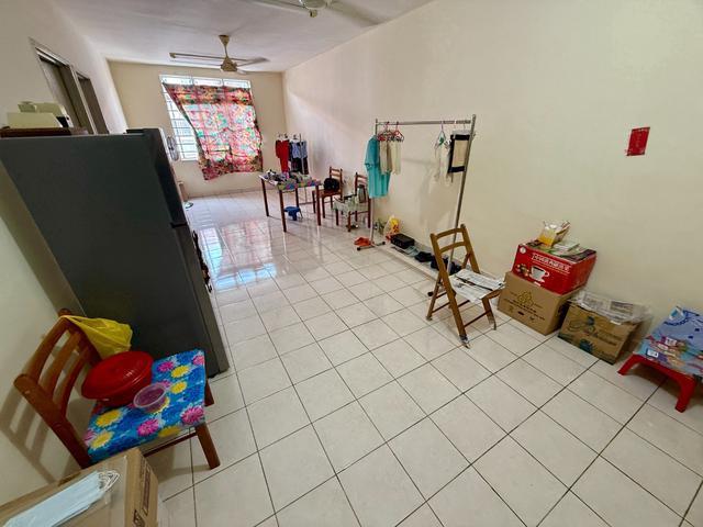 Apartment for sale in Putatan, Bahagian Pantai Barat