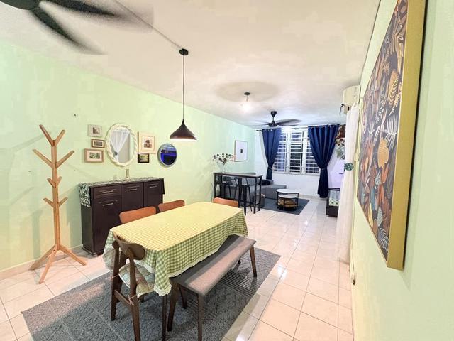 Apartment for sale in Putatan, Bahagian Pantai Barat