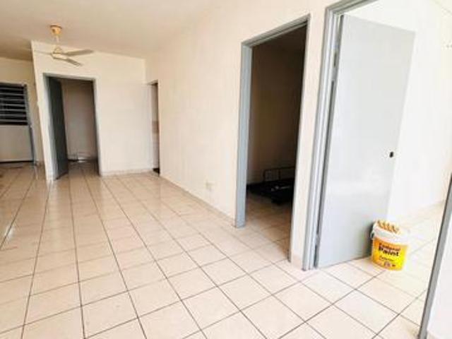 Apartment for sale in Putatan, Bahagian Pantai Barat