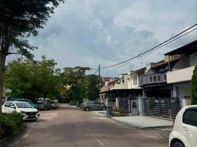 Terraced House for sale in Ulu Tiram, Johor