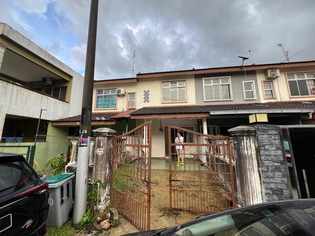 Terraced House for rent in Ulu Tiram, Johor