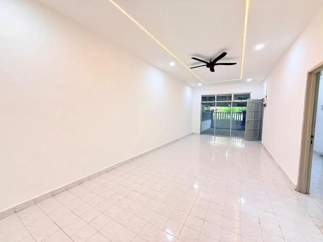Terraced House for sale in Ulu Tiram, Johor
