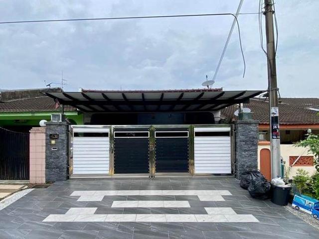 Terraced House for sale in Ulu Tiram, Johor