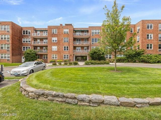 Condo for sale in Greenwich