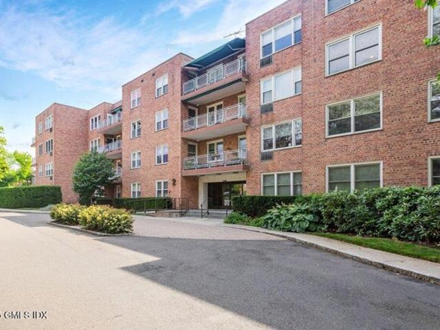 Condo for sale in Greenwich