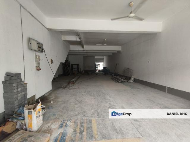 Shop for sale in Petaling, Subang Jaya