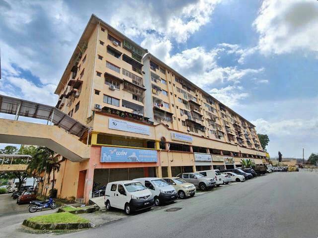 Apartment for sale in Kajang, Langat