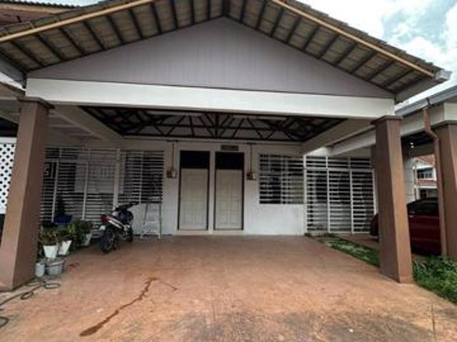 Townhouse for sale in Wellesley, Penang