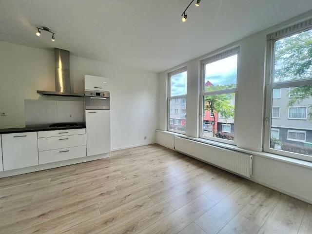 Appartement te huur in Bloemhof, Rotterdam